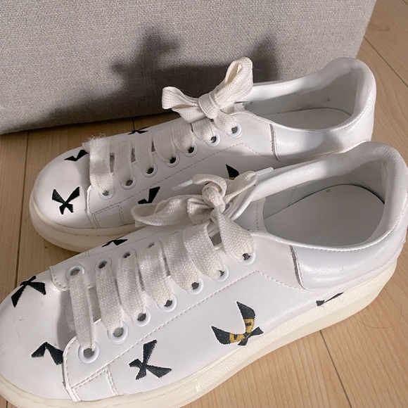 Gently Used Alexander Mcqueen Sneakers 